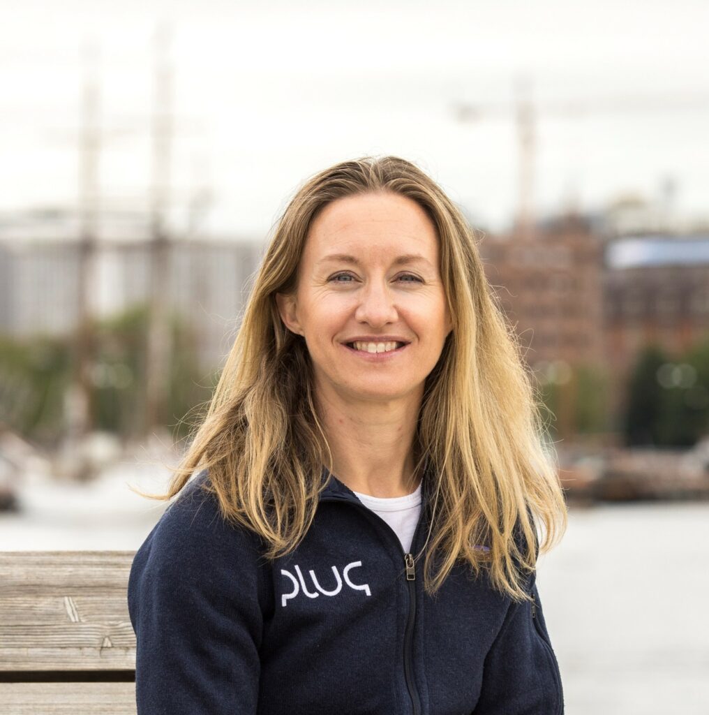 Ms. Maria Bos